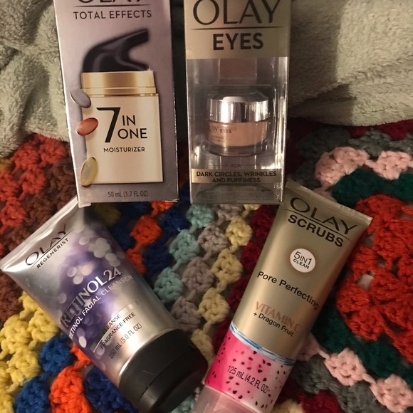9 pc Olay products - Picture 2 of 4